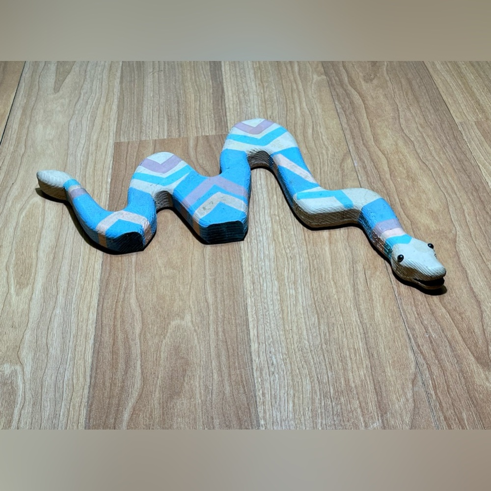 Wooden Folk Art Snake, Southwest Decoration, vintage 90’s - Picture 10 of 15